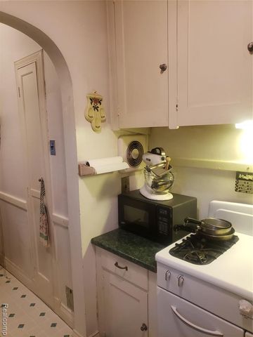 426 S Waverly Street, Dearborn, MI 48124