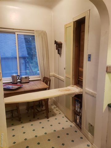 426 S Waverly Street, Dearborn, MI 48124