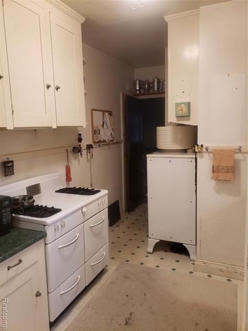 426 S Waverly Street, Dearborn, MI 48124