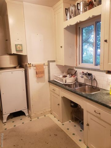 426 S Waverly Street, Dearborn, MI 48124