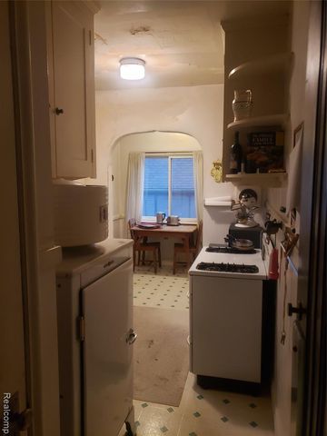 426 S Waverly Street, Dearborn, MI 48124