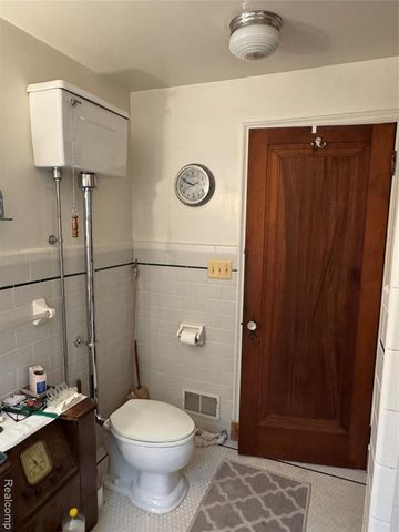 426 S Waverly Street, Dearborn, MI 48124