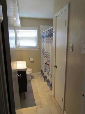 1709 Gardenia Drive, Houston, TX 77018