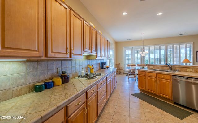 5117 W Desert Eagle Circle, Marana, AZ 85658