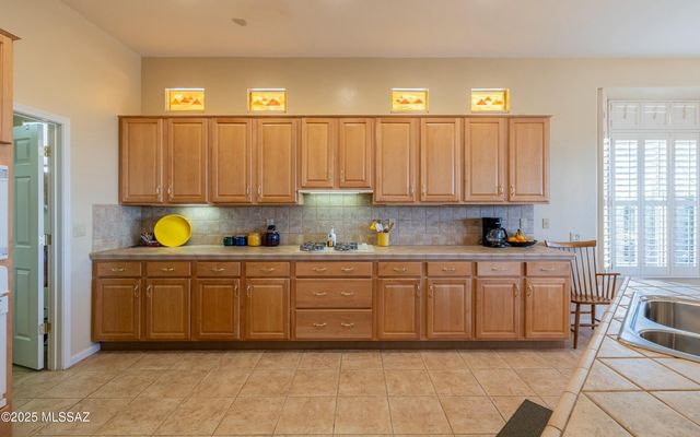 5117 W Desert Eagle Circle, Marana, AZ 85658