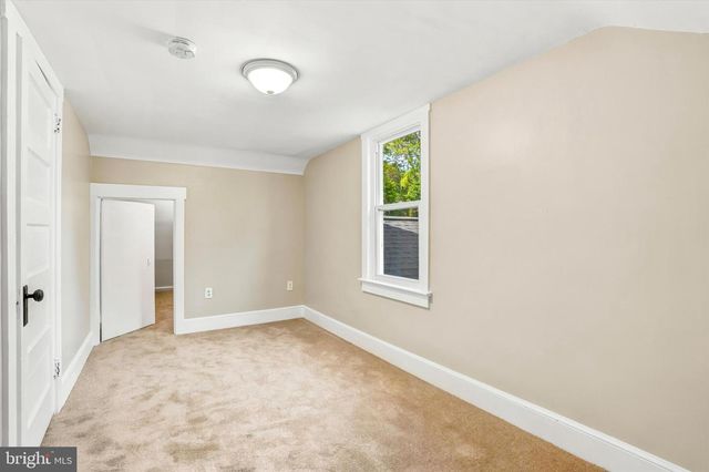 4 BORATEN RD, Royersford, PA 19468