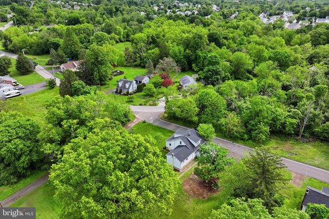 4 BORATEN RD, Royersford, PA 19468