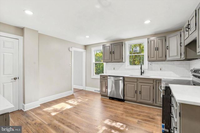 4 BORATEN RD, Royersford, PA 19468