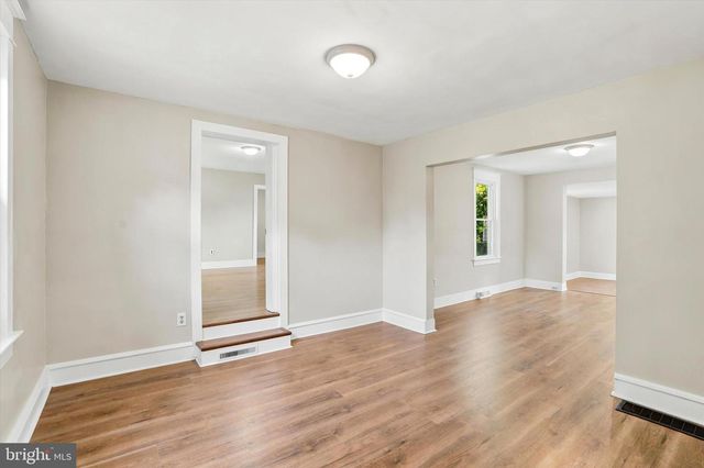 4 BORATEN RD, Royersford, PA 19468