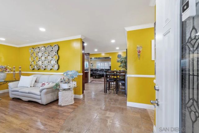 10343 Greenford Dr, San Diego, CA 92126