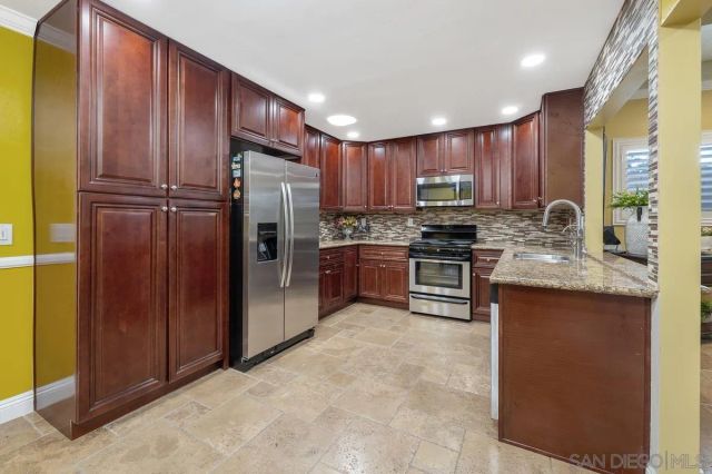 10343 Greenford Dr, San Diego, CA 92126