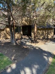 1830 Redtail Hawk Drive RV59J, Redmond, OR 97756