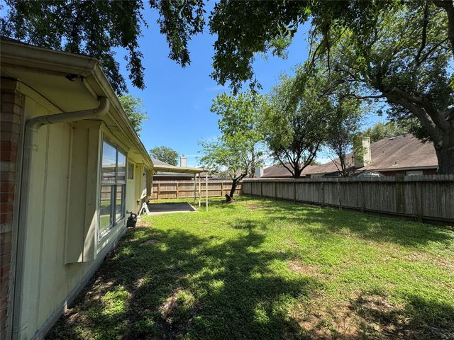 4707 Innsbruk Drive, Houston, TX 77066
