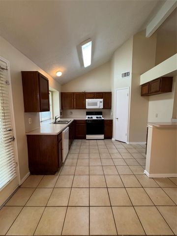 4707 Innsbruk Drive, Houston, TX 77066