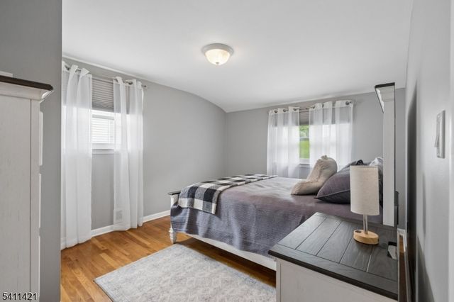 60 Edgemere Rd, Livingston Twp., NJ 07039