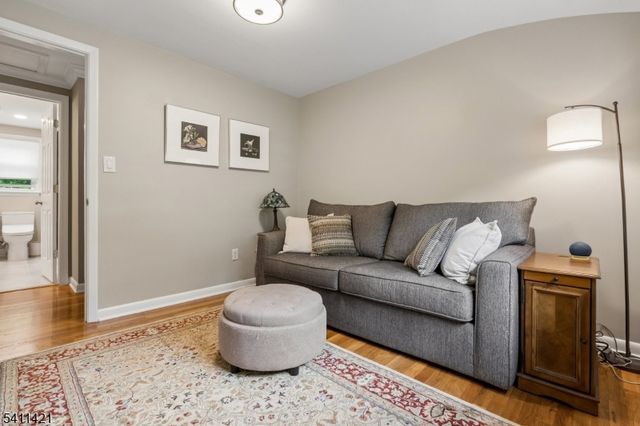 60 Edgemere Rd, Livingston Twp., NJ 07039