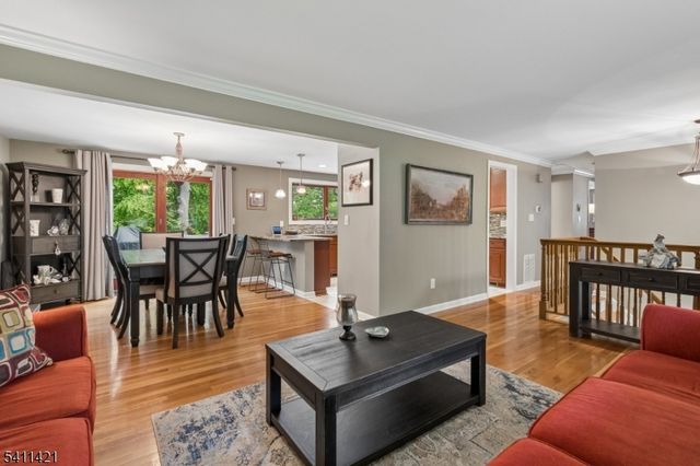 60 Edgemere Rd, Livingston Twp., NJ 07039