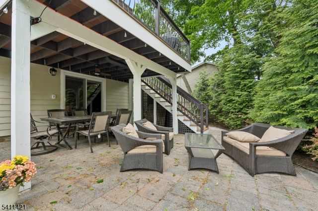60 Edgemere Rd, Livingston Twp., NJ 07039