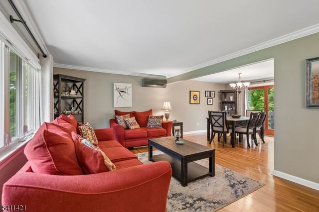 60 Edgemere Rd, Livingston Twp., NJ 07039