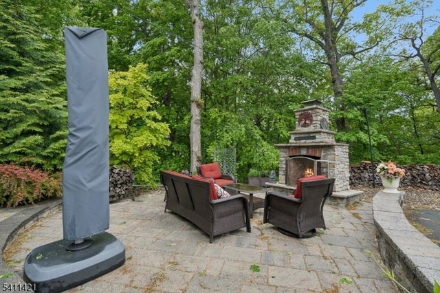 60 Edgemere Rd, Livingston Twp., NJ 07039