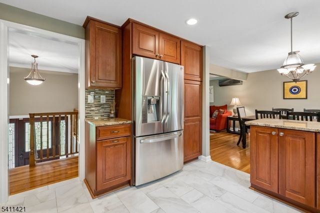 60 Edgemere Rd, Livingston Twp., NJ 07039