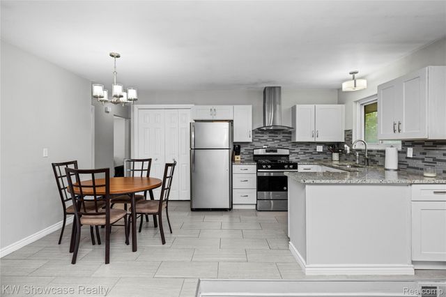 20125 Ledgestone Street, Southfield, MI 48076