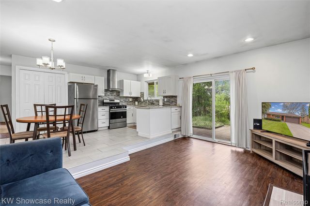 20125 Ledgestone Street, Southfield, MI 48076