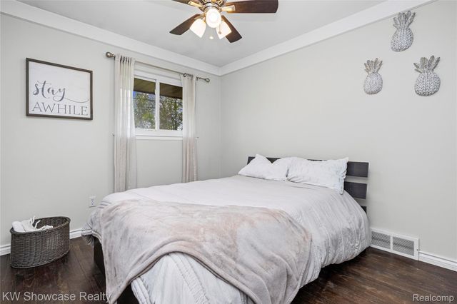 20125 Ledgestone Street, Southfield, MI 48076