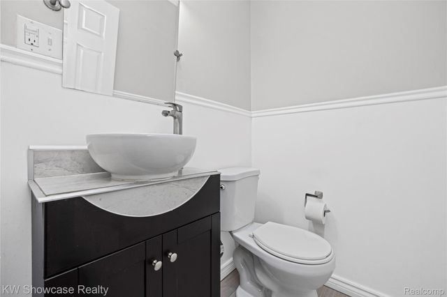 20125 Ledgestone Street, Southfield, MI 48076