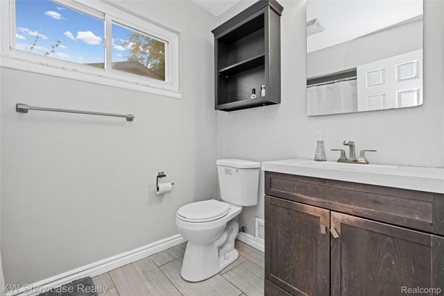 20125 Ledgestone Street, Southfield, MI 48076