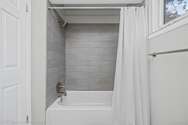 20125 Ledgestone Street, Southfield, MI 48076