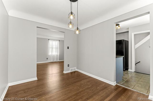 14734 College Avenue, Allen Park, MI 48101