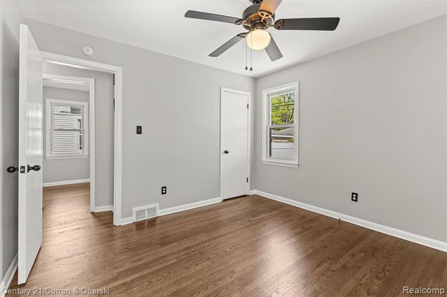 14734 College Avenue, Allen Park, MI 48101