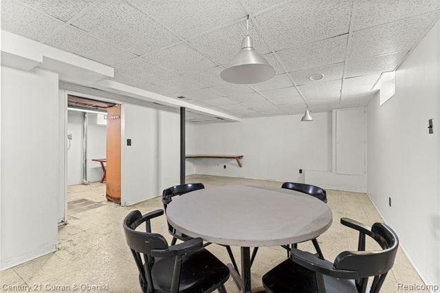 14734 College Avenue, Allen Park, MI 48101