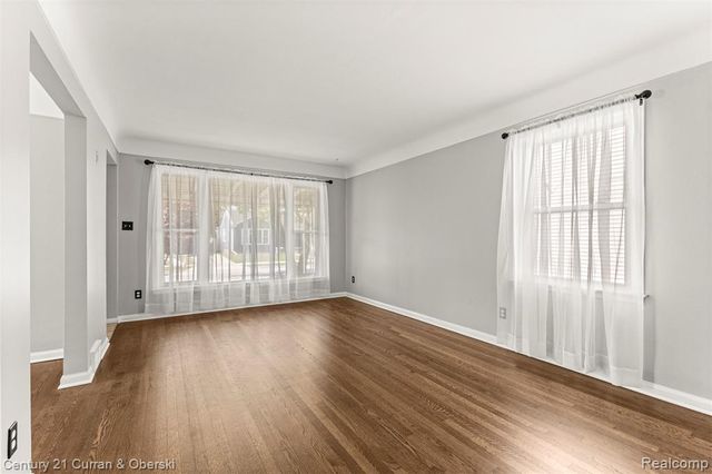 14734 College Avenue, Allen Park, MI 48101