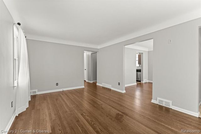 14734 College Avenue, Allen Park, MI 48101