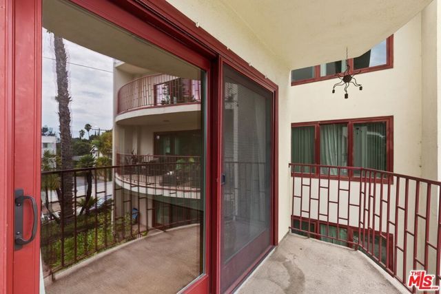 3407 Huxley Street 29, Los Angeles, CA 90027