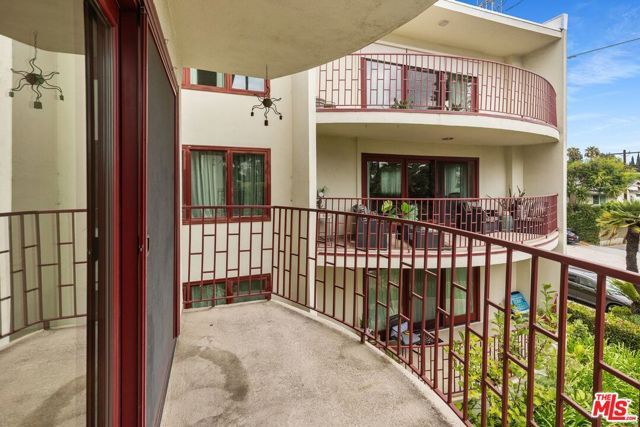 3407 Huxley Street 29, Los Angeles, CA 90027