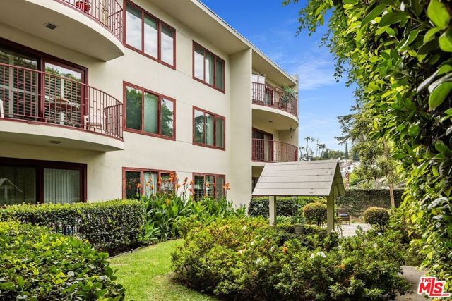 3407 Huxley Street 29, Los Angeles, CA 90027