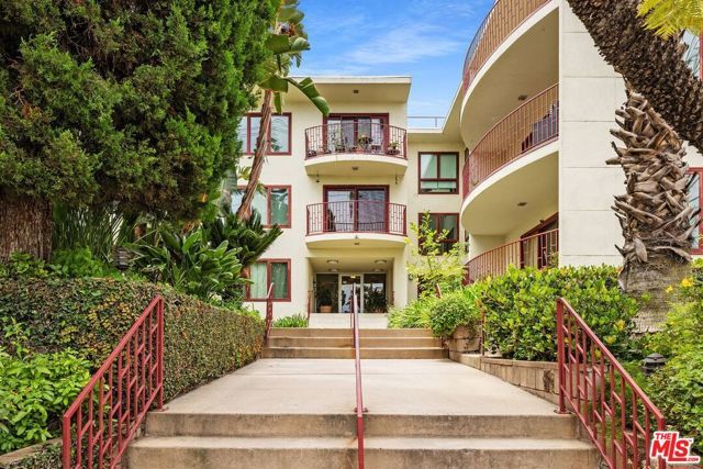 3407 Huxley Street 29, Los Angeles, CA 90027