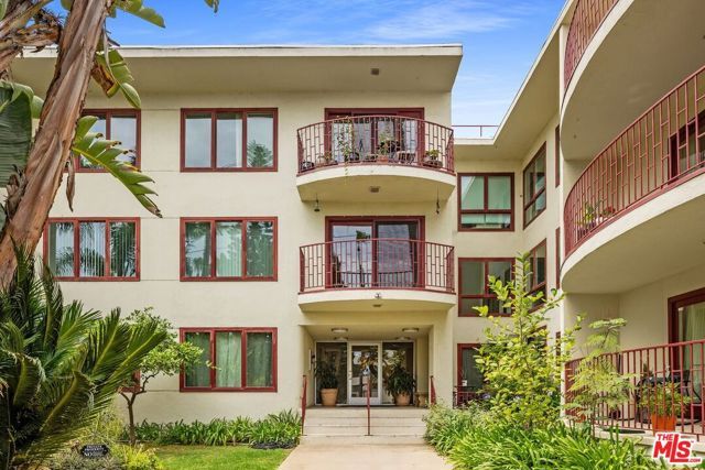 3407 Huxley Street 29, Los Angeles, CA 90027