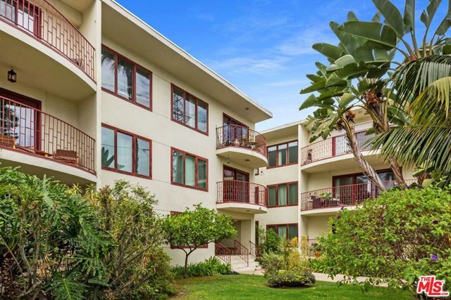 3407 Huxley Street 29, Los Angeles, CA 90027