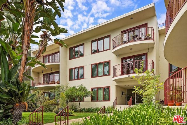3407 Huxley Street 29, Los Angeles, CA 90027