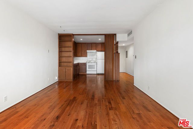 3407 Huxley Street 29, Los Angeles, CA 90027