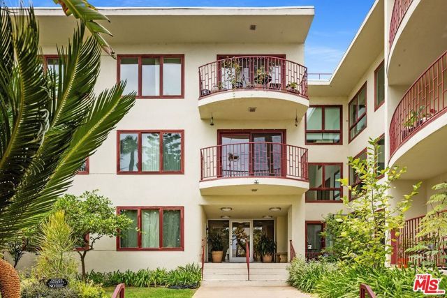 3407 Huxley Street 29, Los Angeles, CA 90027