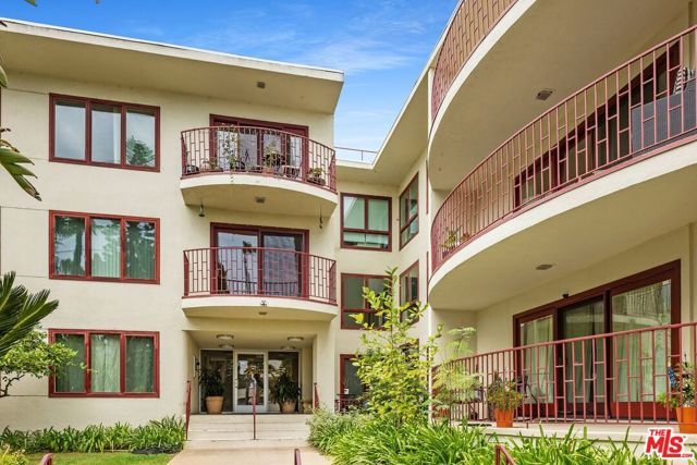 3407 Huxley Street 29, Los Angeles, CA 90027