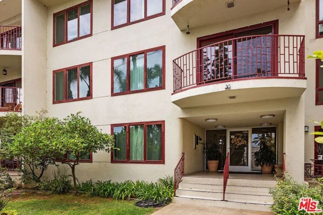 3407 Huxley Street 29, Los Angeles, CA 90027