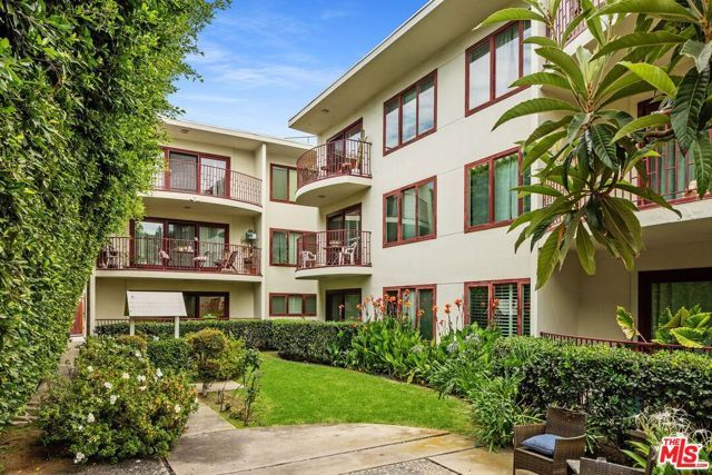 3407 Huxley Street 29, Los Angeles, CA 90027