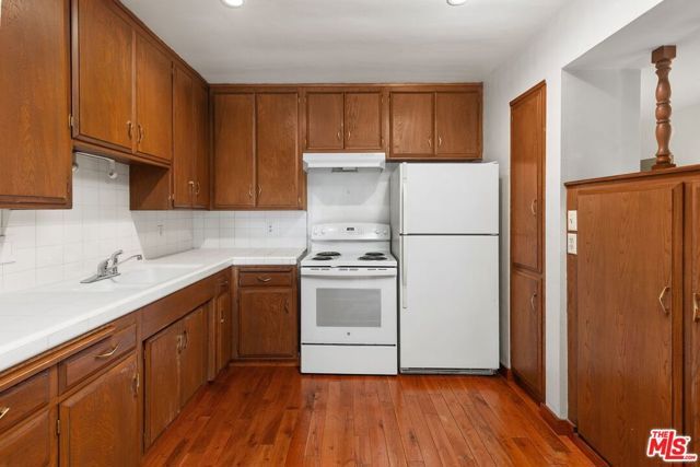 3407 Huxley Street 29, Los Angeles, CA 90027
