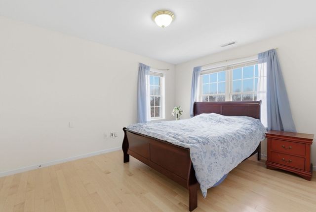 16 Windsor Rd, Shirley, MA 01464